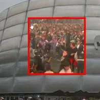[Video] Así iniciaron desmanes en Movistar arena antes de concierto cancelado