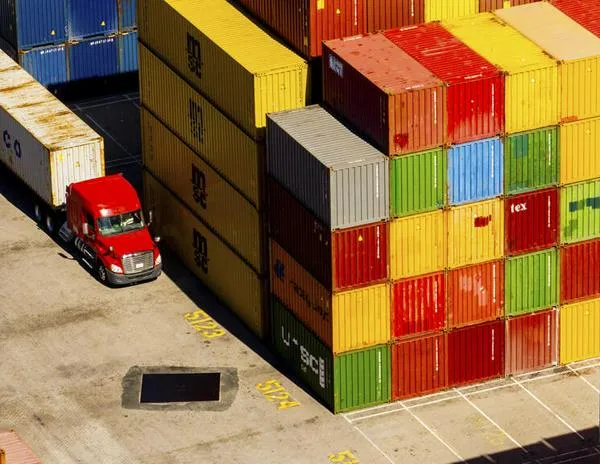 ‘Los aranceles aduaneros por sí solos no permiten reindustrializar Estados Unidos’