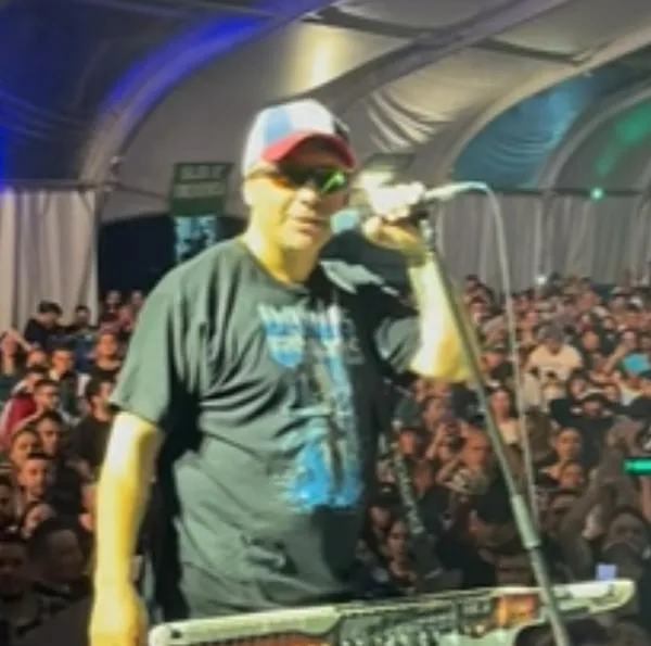 Cantante de Damas Gratis dice que lo del Movistar fue "una batalla campal y parecido a lo de la Copa América" entre Colombia y Argentina. 