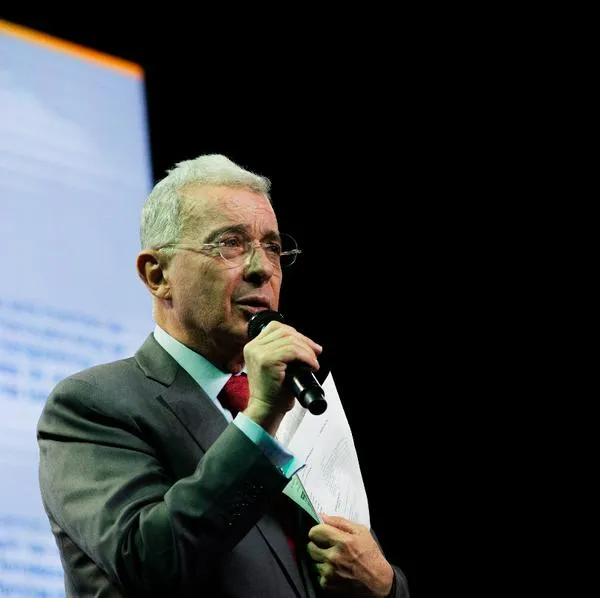 lvaro Uribe Vélez enfrenta un fallo histórico que puede marcar un precedente en la política. En los próximos 10 días habría decisiones. 