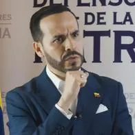 Vicky Dávila rechazó alianza con Abelardo de la Espriella al señalarlo de defender delincuentes como parte de su profesión y él respondió.