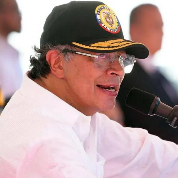 El partido Centro Democrático expresó su rechazo contra el presidente Gustavo Petro por respaldo a Nicolás Maduro ante recompensa de Estados Unidos.