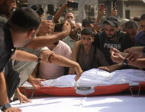 La cadena Al Jazeera anuncia la muerte de cinco de sus periodistas en un bombardeo israelí en Gaza