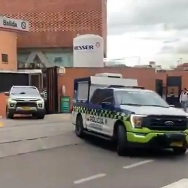 Video: así salió el cuerpo de Miguel Uribe de la Fundación Santa Fe hoy