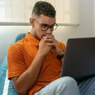 Estudio revela que más del 40 % de los trabajadores en Colombia son “cuentapropistas” y enfrentan el riesgo de no recibir una pensión.