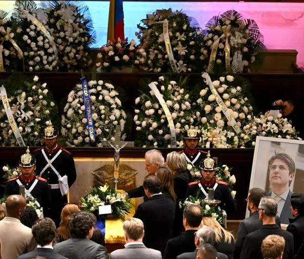 Funeral de Miguel Uribe en vivo: transmisión desde la cámara ardiente Capitolio