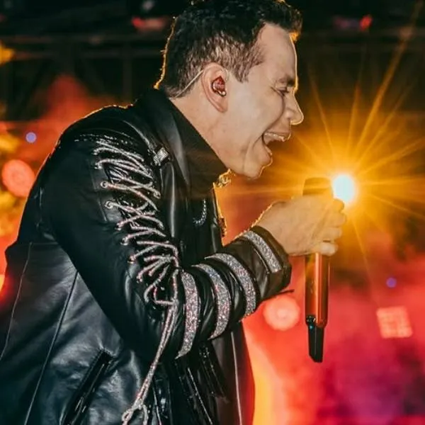 Concierto de Jhonny Rivera terminó en batalla campal por pelea de borrachos