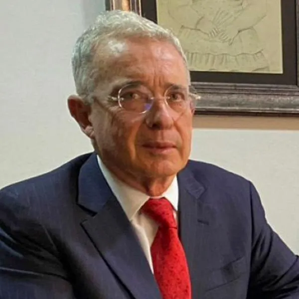 Álvaro Uribe presentó habeas corpus para quedar libre, pero juzgado lo negó