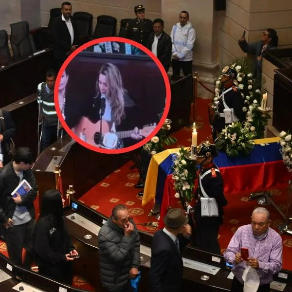 Le compusieron canción a Miguel Uribe y se escuchó en plena cámara ardiente: hubo llanto y emociones por la letra del tema de Andrea Botero.
