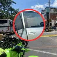 Balacera en Ciudad Montes (Bogotá): hombre se robó camioneta Toyota y lo mataron mientras conducía el vehículo. Hay varios cierres. 