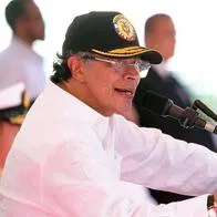 Foto de Gustavo Petro, en nota de que Gustavo Petro dio anuncio, respondió ante gritos de fuera y habló de reelección