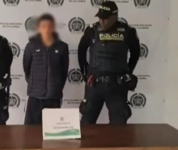 Hombre golpea brutalmente a mujer frente a sus hijos; el agresor fue encarcelado