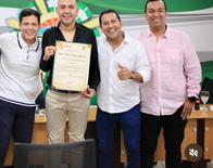 Diego Daza recibe reconocimiento en la Asamblea del Cesar por su aporte al vallenato 