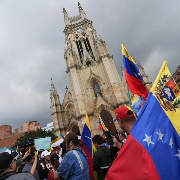 Retienen a cinco colombianos en Venezuela y cuatro de ellos son firmantes del acuerdo de paz. Todo se habría dado en control migratorio. 