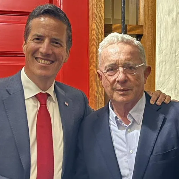 Bernie Moreno le dijo presidente a Álvaro Uribe y lo visitó en su fincha