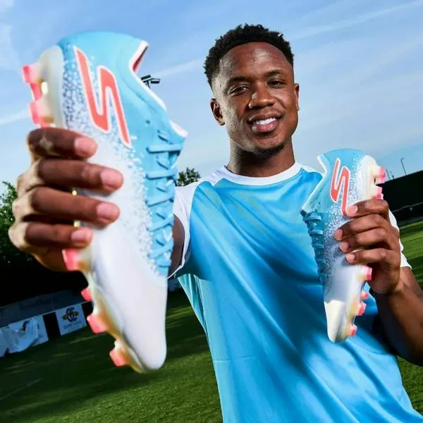 Los nuevos guayos Skechers que prometen control total en la cancha