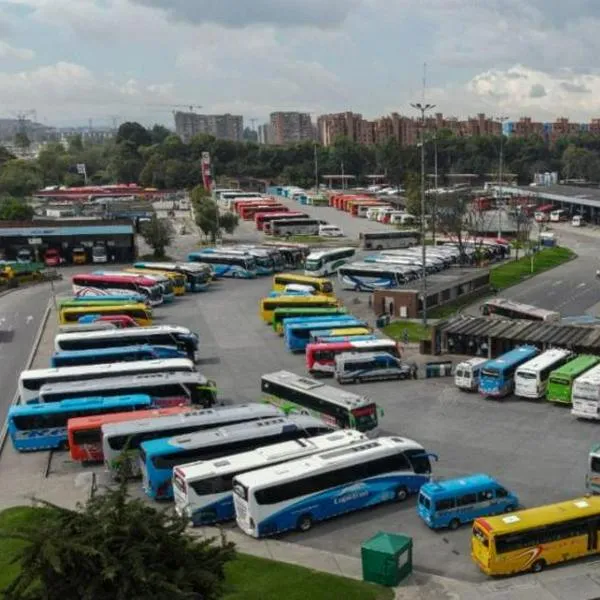 Foto de terminal de Salitre, en nota de cómo son kioskos de autogestión de tiquetes de bus en Bogotá en terminal Salitre