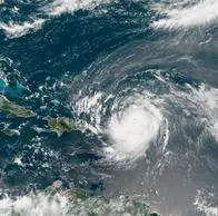 Huracán Erin aumenta categoría y ahora es catastrófico: hay alerta en islas