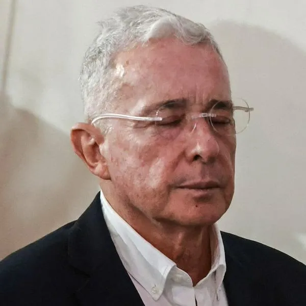 Piden que Álvaro Uribe no tenga prisión domiciliaria; decisión de tribunal