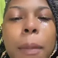 Joven que llora porque sus papás no la dejan tener de novio a un ladrón