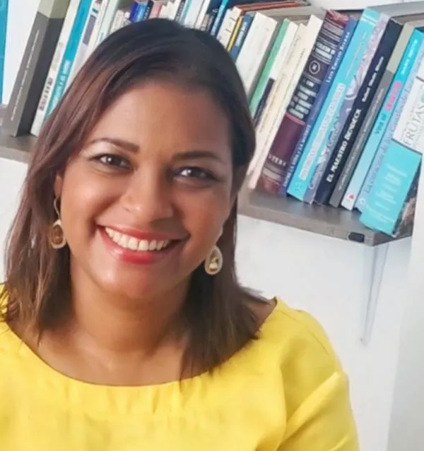 Libro ‘En la mira del conflicto’, de Yanitza Fontalvo, fue traducido en inglés: así puede adquirirlo