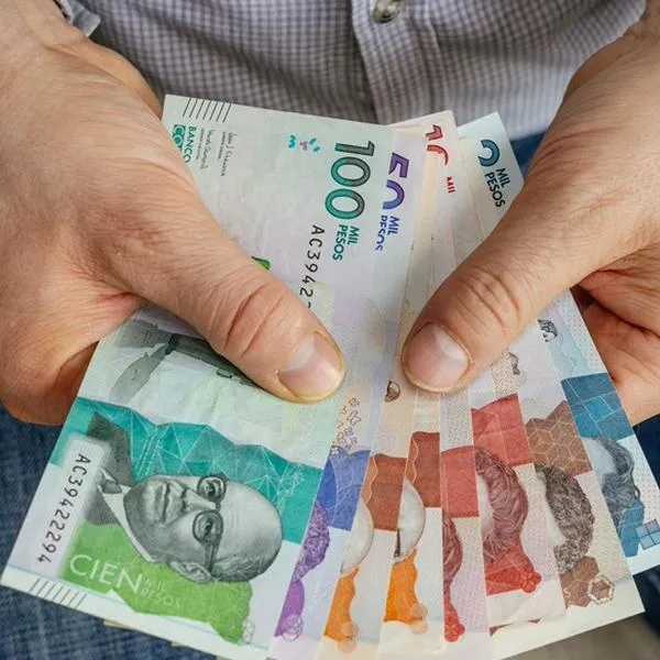 Cuánto deben pagarle por un día de trabajo en Colombia en la actualidad