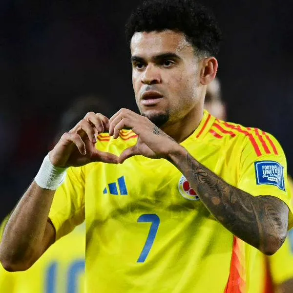 Foto de Luis Díaz, en nota de cómo sería nuevo color en camiseta de Selección Colombia, cambio desde noviembre