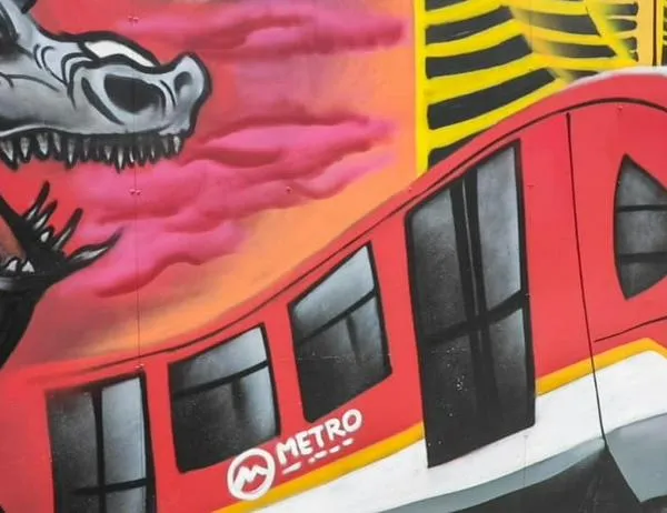Murales artísticos embellecen las estaciones de la Línea 1 del Metro de Bogotá  