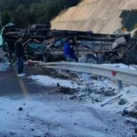 Videos del accidente entre tractocamiones en la vía Bogotá–Girardot: cómo fue