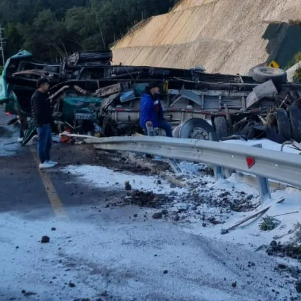 Videos del accidente entre tractocamiones en la vía Bogotá–Girardot: cómo fue