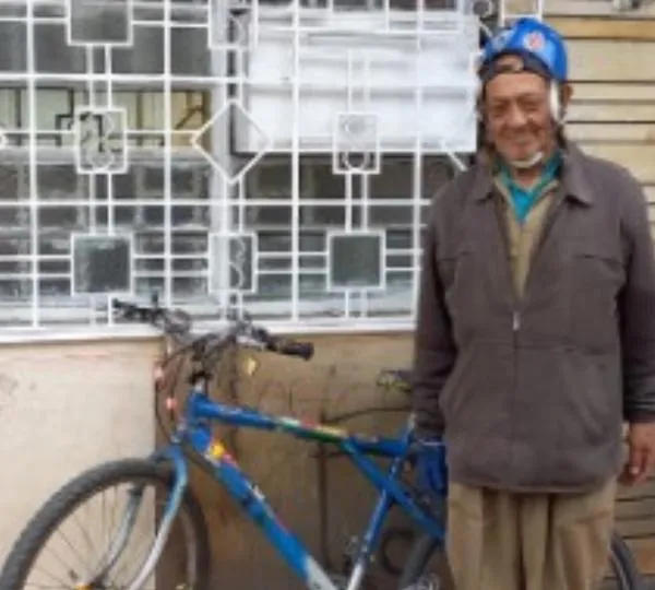 La 'bici', otra forma de transportarse hacia los Comedores Comunitarios  