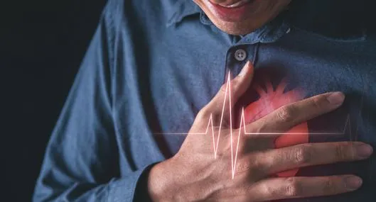 Cardiólogo sobrevive a infarto y revela síntoma poco conocido para poner cuidado