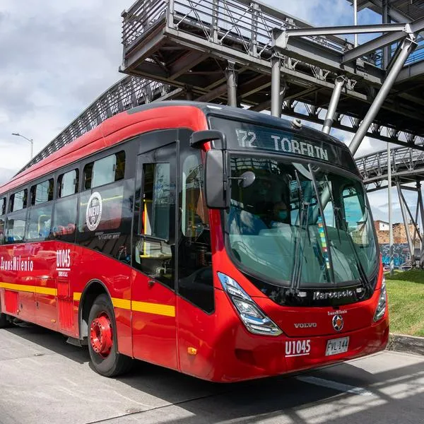 Transmilenio, en nota sobre cómo llegar al Vive Claro, para concierto de Green Day