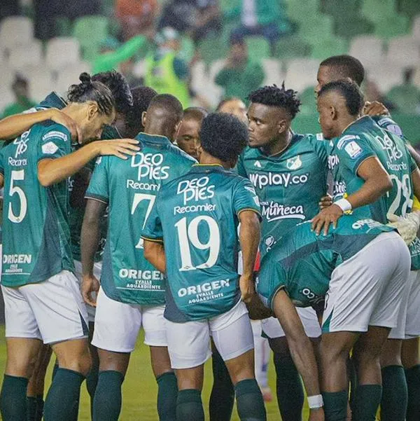 Jugadores del Deportivo Cali, club que tendrá cambio en su estructura y tendrá nuevos accionistas