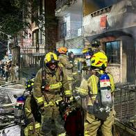 En esta casa de Medellín ocurrió el incendio que dejó a dos personas fallecidas