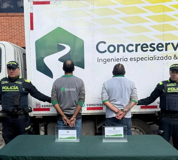 Detienen a dos hombres que pretendían robar camión con maquinaria del Metro 