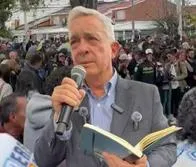 Álvaro Uribe hoy en el parque donde le dispararon a Miguel Uribe: cómo fue 