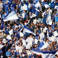 Foto de hinchas de Millonarios, en nota de bus de Millonarios fue atacado por sus hinchas antes de juego con Junior en liga