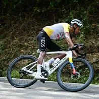 Foto de Egan Bernal, en nota de Egan Bernal en Vuelta a España 2025 etapa 2 se destaca en clasificación general