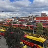 Transmilenio dijo por qué se dio incidente por bus varado y demora con la grúa