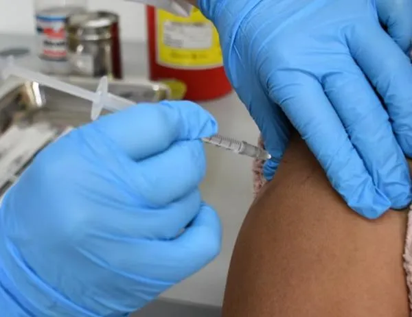 Cruz Roja lanza campaña de vacunación contra el VPH con descuentos especiales 