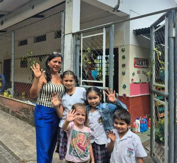 Líderes, padres y maestros se unieron para arrebatarle esta escuela de Caldas al abandono que dejó la guerra 