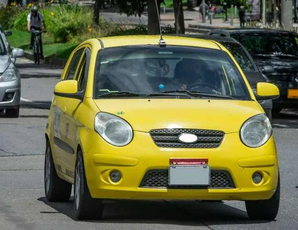 Pico y placa Bogotá para el martes 26 de agosto de 2025 ¡Particulares y taxis!  