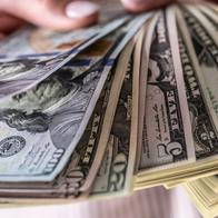 El dólar en Colombia podría bajar en las próximas semanas y, según analistas, podría llegar incluso a un valor de 3.900 pesos.