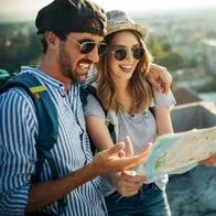 Foto de turistas, en nota de cuál es el lugar de Colombia más visitado para el turismo, según informe de 2025