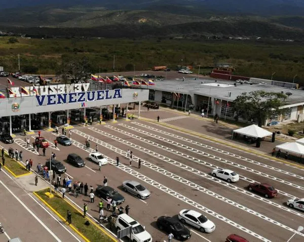Corte Constitucional admite demanda contra la creación de zona binacional de Colombia con Venezuela