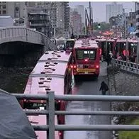 Trancón Bogotá hoy manifestación bloqueó Transmilenio estación Distrito Grafiti 