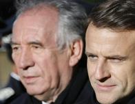Macron expresa su “total apoyo” al primer ministro, cuyo Gobierno pende de un hilo