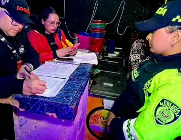 Más de 20 jóvenes encontrados con drogas y armas blancas en bares 'sindicatos' 