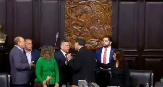 Video pelea senador México: Alejandro Moreno Cárdenas Gerardo Fernández Noroña